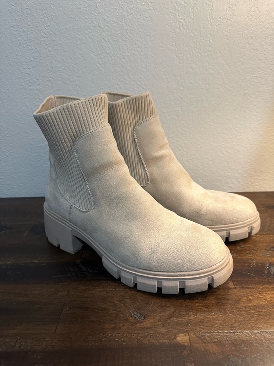 Sincerly Jules Shoes - Sincerely Jules Cream Suede Lug Sole Chelsea Booties